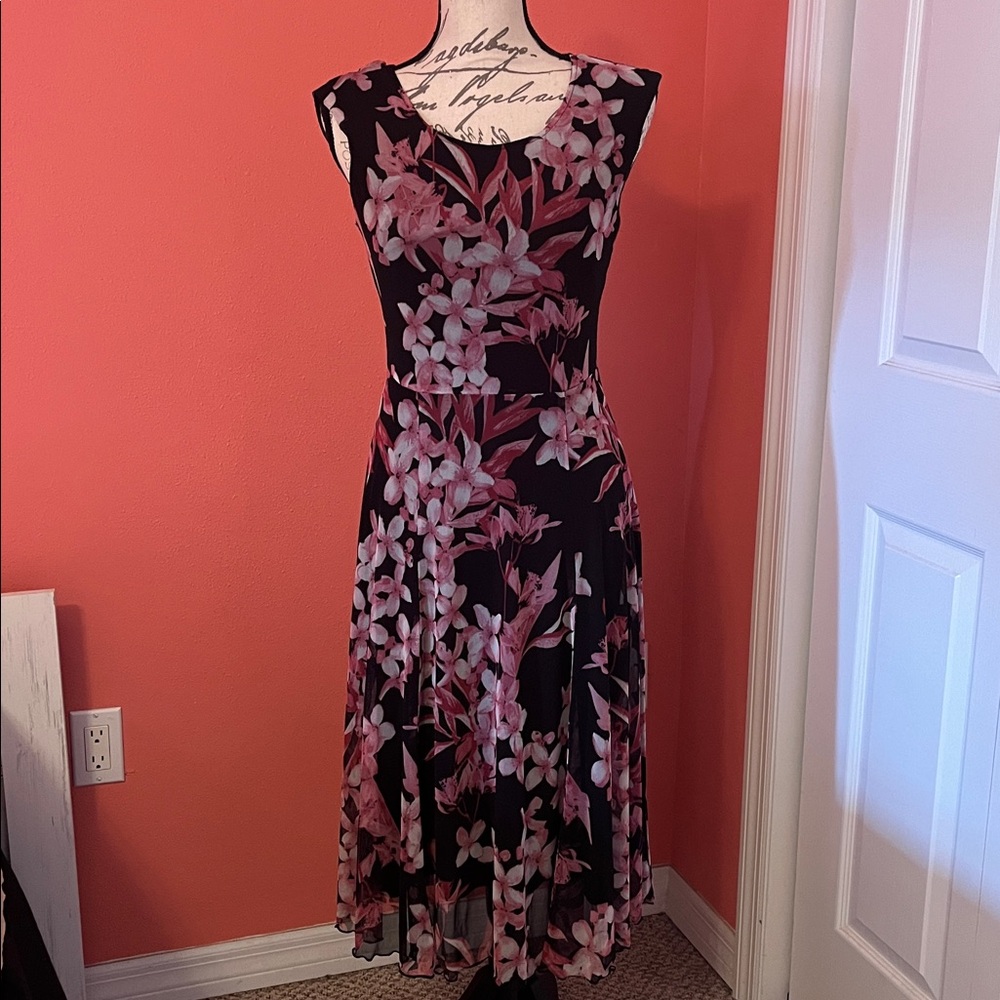 CONNECTED APPAREL Floral Sleeveless Dress